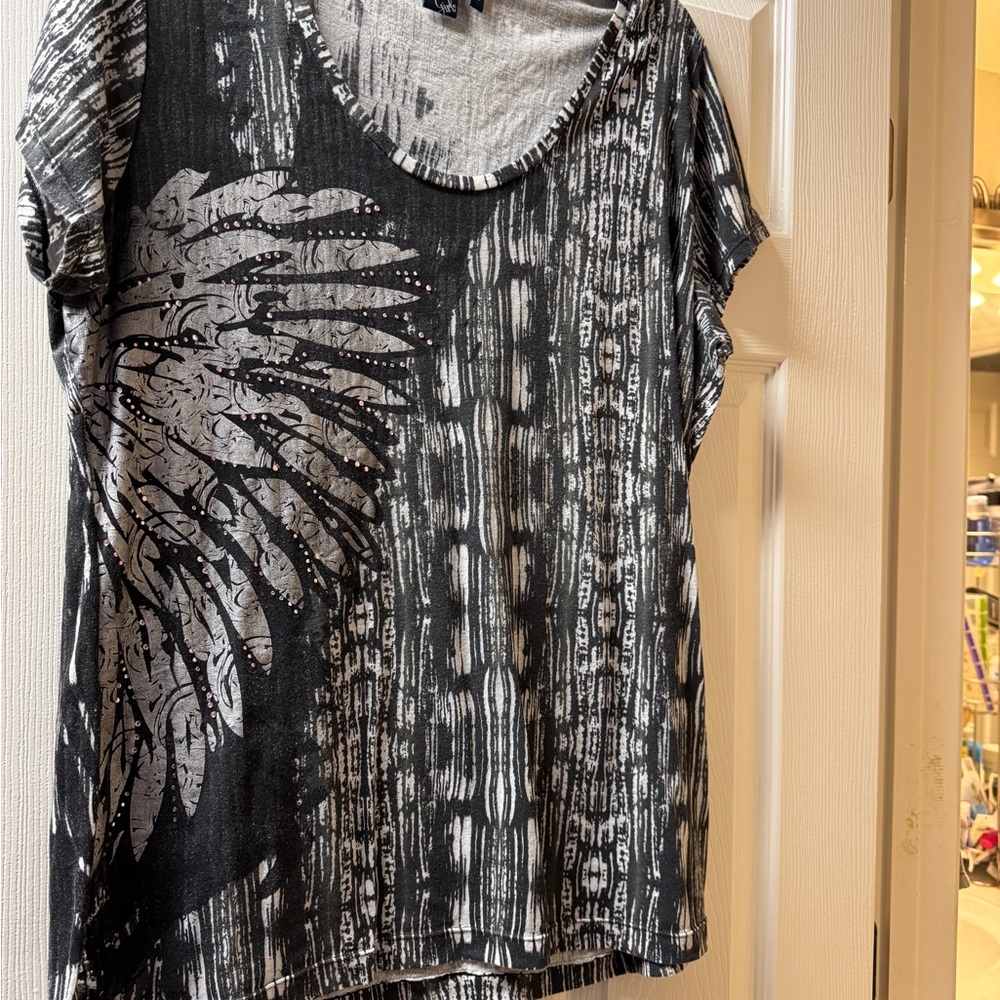 Cruel Girl Black and Gray Burnout Graphic Top
